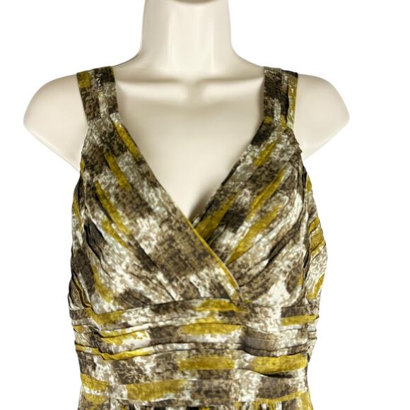 NEW Burberry Silk Pleated Tank Top Blouse V-neck Dark Mustard Size 10 - Picture 2 of 7